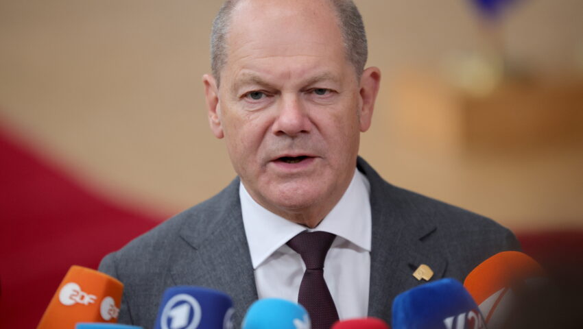 Opozycja wzywa Scholza, by przekazał światu, że Niemcy nie mogą przyjmować więcej migrantów