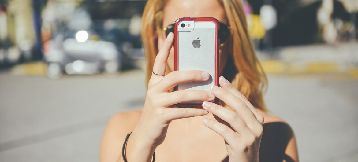 Apple w końcu pozwoli użytkownikom na przeklinanie