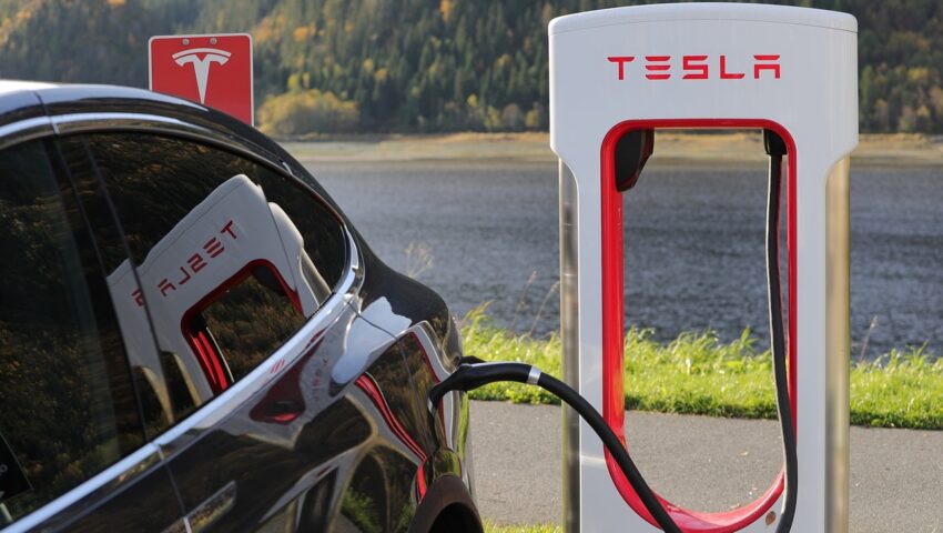 Tesla przegrała proces z klientem. Firma musi mu zwrócić ogromną sumę pieniędzy