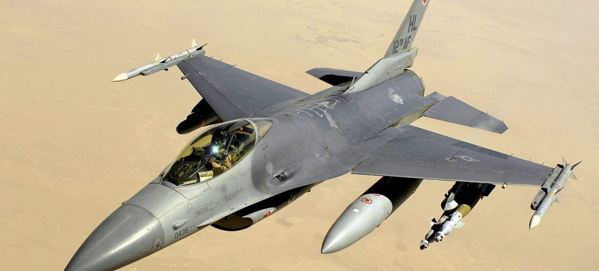 Ukraina dostanie F-16 od USA