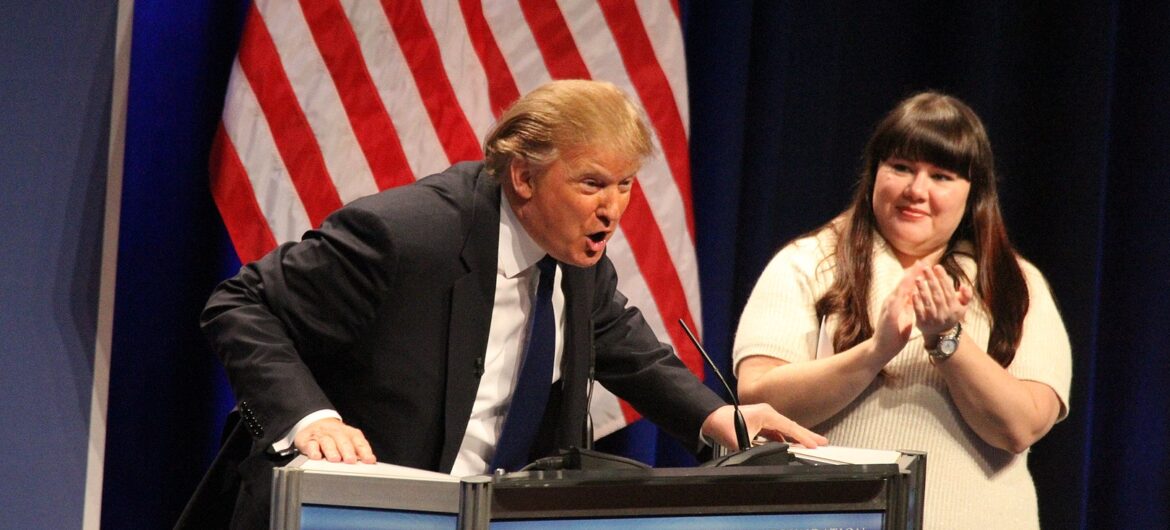 Kłopoty prawne nie zaszkodziły Trumpowi. Robi się coraz bardziej popularny