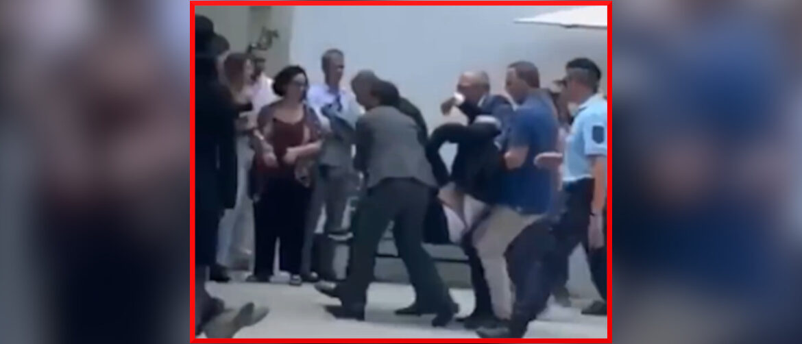 Prezydent Portugalii wyniesiony ze spotkania. To nie pierwszy raz
