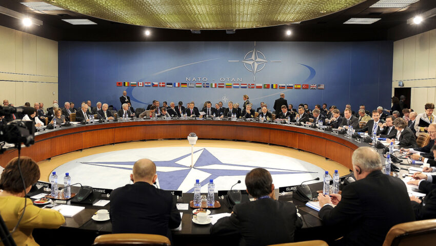 NATO złożyło życzenia Turcji. Grecja złożyła skargę