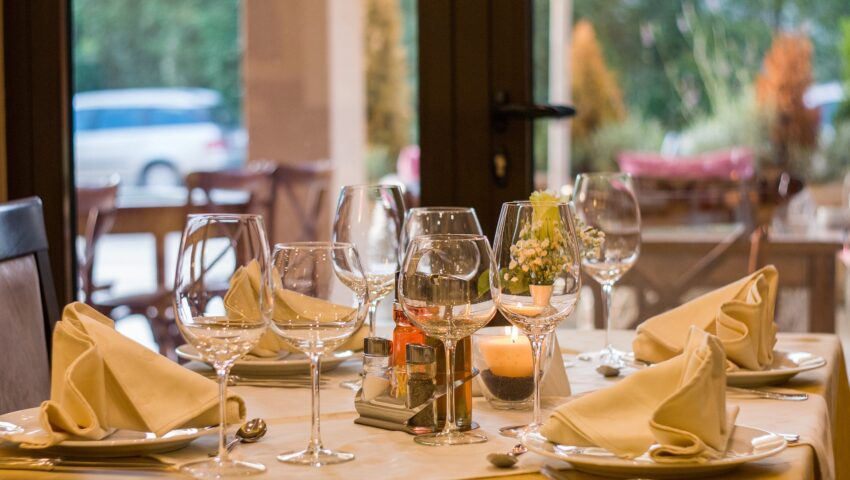 Włoscy turyści uciekli z restauracji nie płacąc. Niecodzienna reakcja premier Meloni