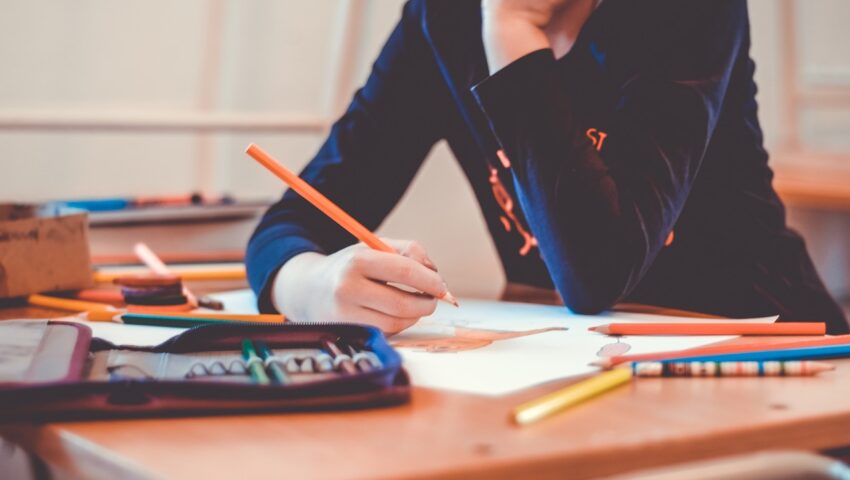 “Nauczycielka miesiąca” została oskarżona o zgwałcenie ucznia