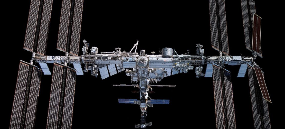 Astronauci, którzy utknęli w kosmosie, w końcu wrócili na ziemię