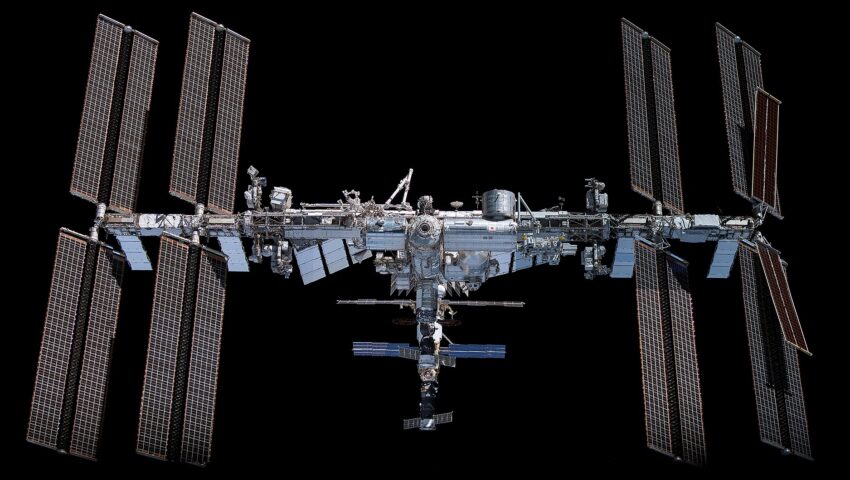 Astronauci, którzy utknęli w kosmosie, w końcu wrócili na ziemię