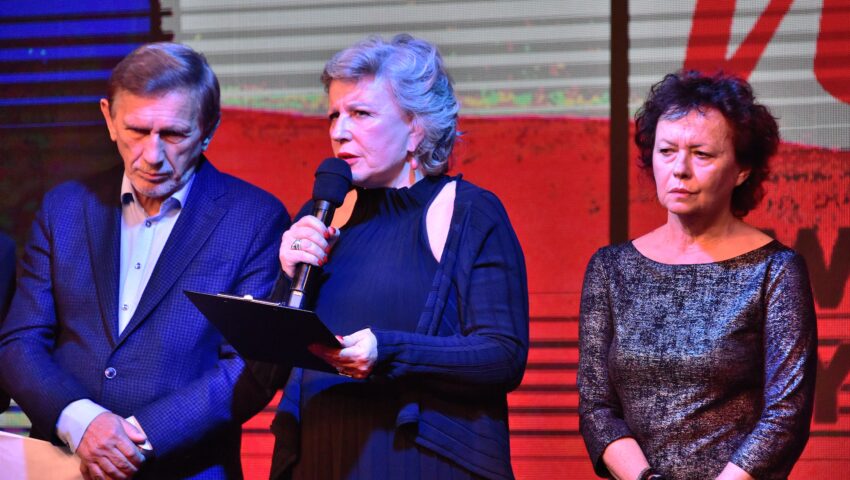 Kuriozalne słowa Krystyny Jandy u Lisa: Moim zdaniem moja matka umarła przez PiS
