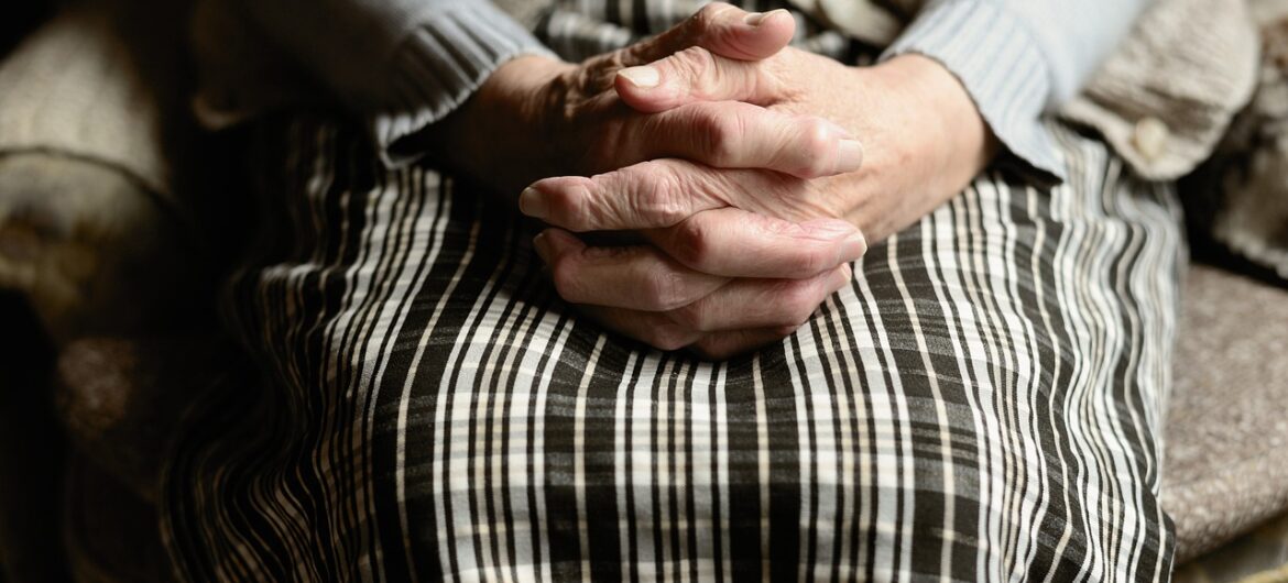 Policja przeprosiła kobietę, którą aresztowano za modlitwę przed kliniką aborcyjną