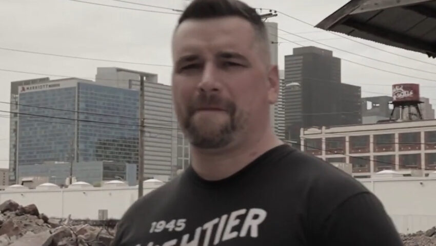 Raper i kaznodzieja próbuje leczyć dzieci silnym wybielaczem