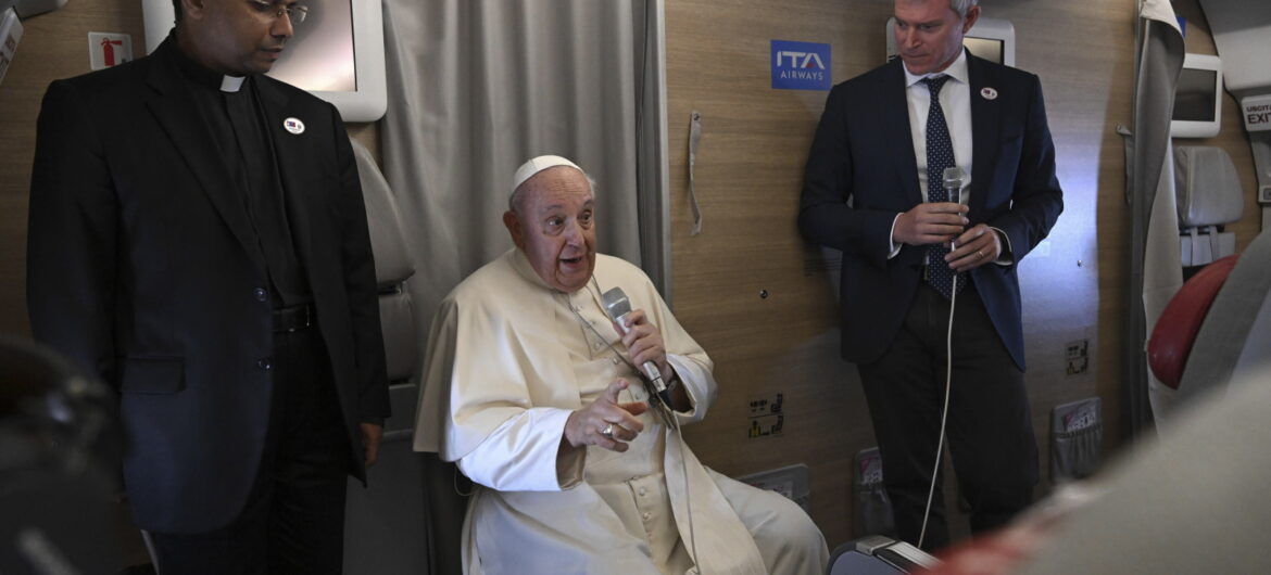 Papież Franciszek tłumaczy się z “wielkiej Rosji”: tak mnie uczono w szkole