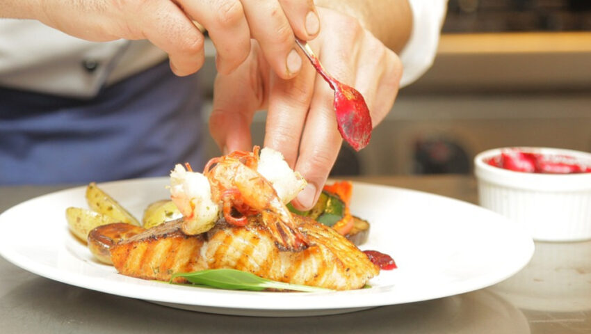 Chodził do restauracji na darmowe kolacje. Właściciele byli bezradni