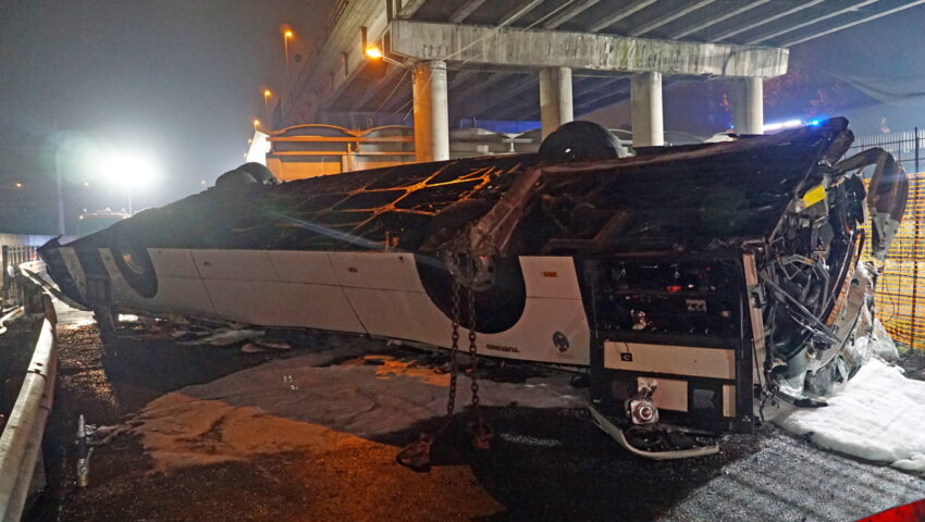 Tragiczny wypadek autobusu. Nie żyje co najmniej 21 osób