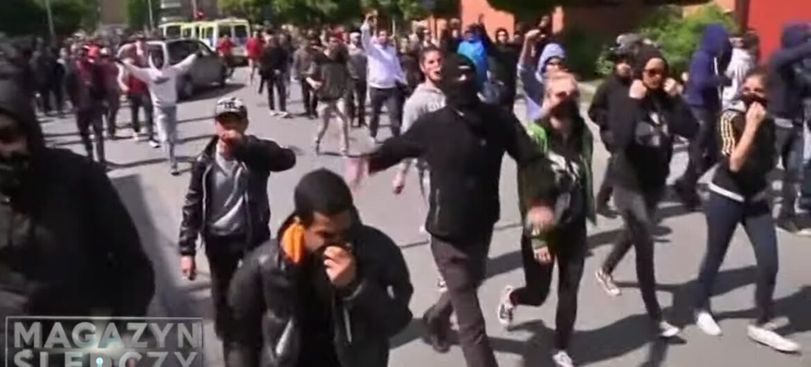 Migranci topią Zachód. Taki los PO chce zgotować Polsce?