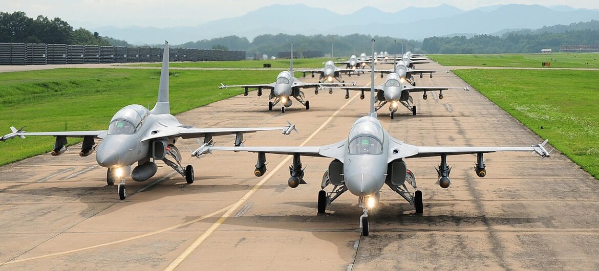 Sensacja! FA-50 zestrzelił F-22