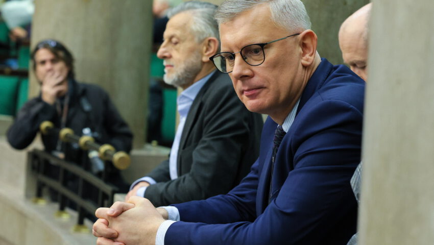 Porażające oświadczenie w mediach społecznościowych. Funkcjonariusze służb w domu Sławomira Cenckiewicza!