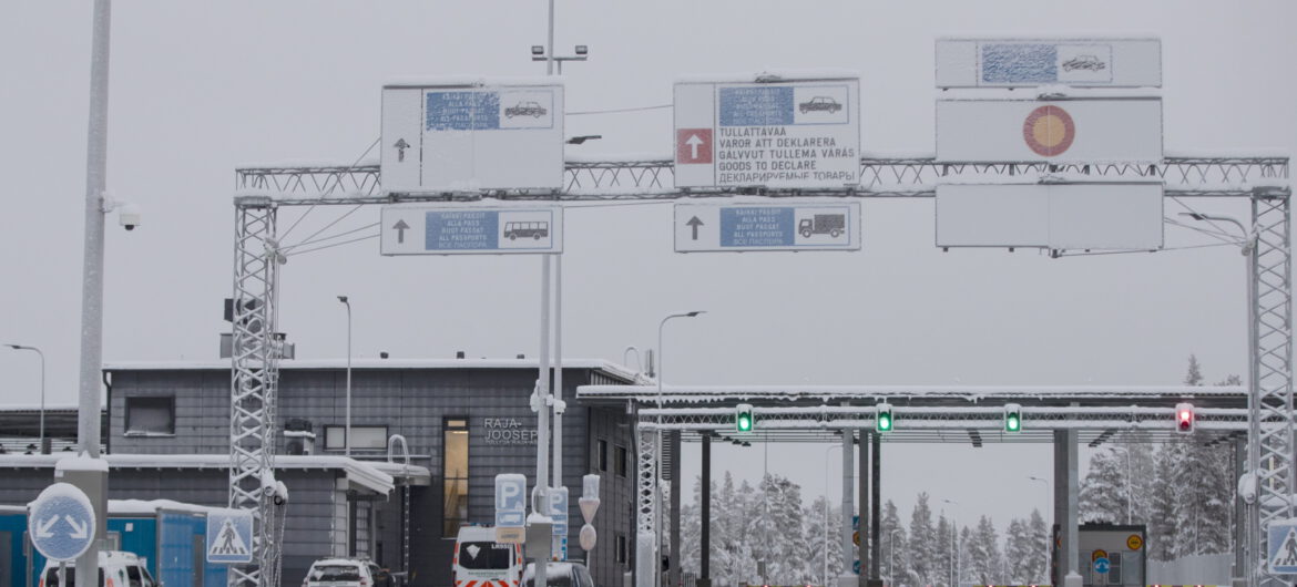 Gorąco na granicy Finlandii z Rosją. Polscy funkcjonariusze jadą z pomocą