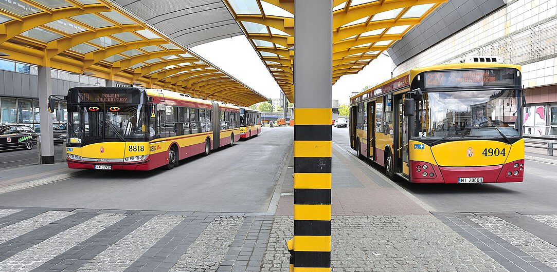 Nie masz smartfona, będziesz musiał iść pieszo. Warszawa rezygnuje z papierowych biletów