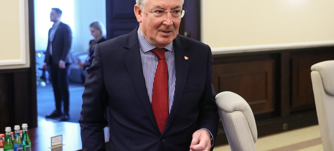 Sienkiewicz skomentował zarzuty prokuratorskie dla notariusz ws. zmian w mediach publicznych