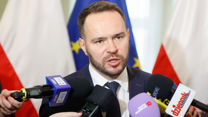 Nienawiści do religii uczył się w domu? Dziadek nowego wojewody był prominentnym lubelskim komunistą