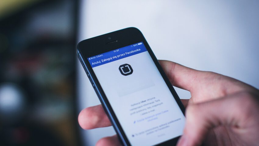 Ukradła kierowcy Ubera samochód, bo jechał zbyt wolno