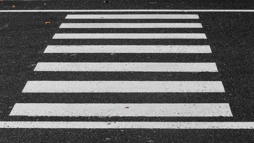 Tragiczny wypadek na przejściu dla pieszych. Nie żyje 20-latek