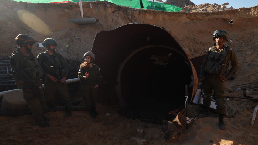 Żydzi odkryli czterokilometrowy tunel pod Strefą Gazy. Jest wystarczająco obszerny, by zmieścił się w nim samochód