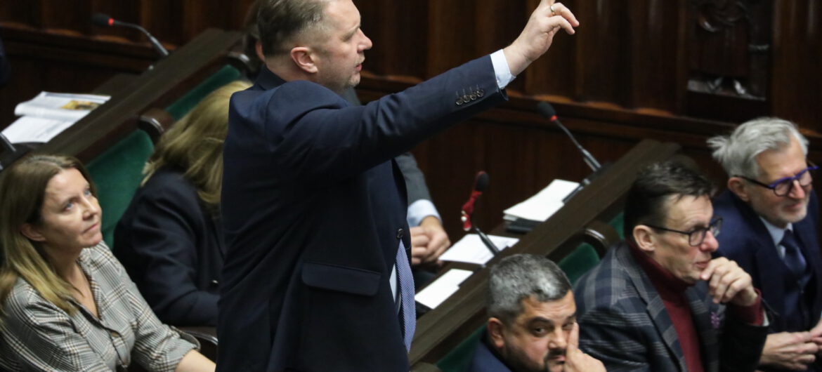 “Marazm i nędza, z której wyrwaliśmy polskie szkolnictwo” – Przemysław Czarnek opublikował podsumowanie działań 2015-2023