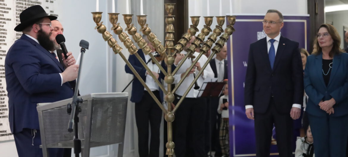 Zarzuty prokuratorskie dla polityka Konfederacji. Chciał “odżydawiać” Sejm i pisał o bombach