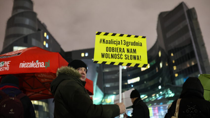 11 stycznia przed Sejmem “Protest Wolnych Polaków”