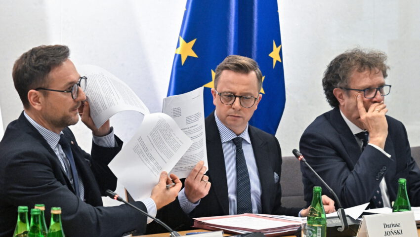 Burzliwe posiedzenie komisji śledczej. Poseł rzucił kartkami