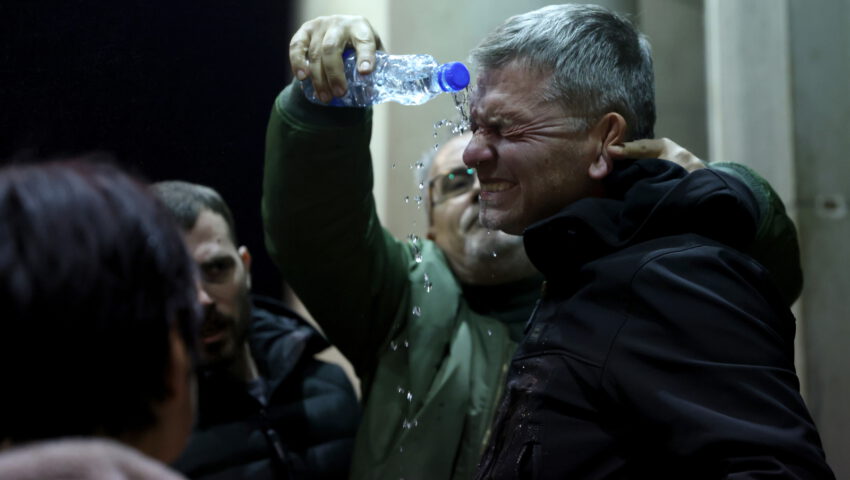 Wybuchły protesty przeciwko sfałszowanym wyborom. Policja użyła gazu łzawiącego