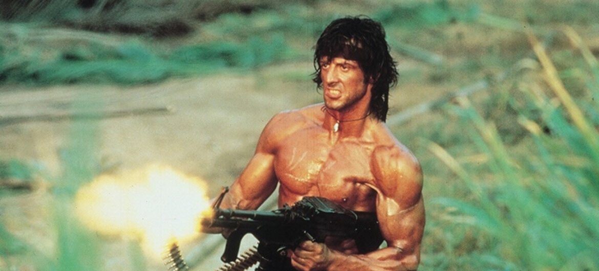 Chciał być jak filmowy “Rambo”. Mieszkaniec Ciechanowa będzie miał problemy