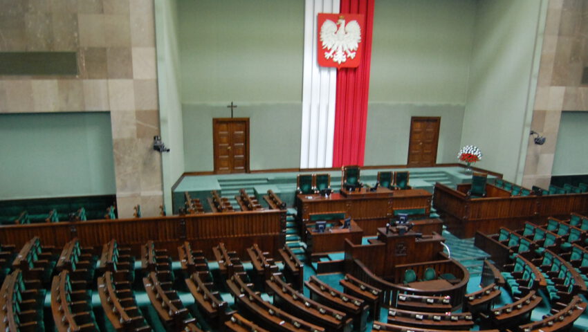 Jest nowy sondaż CBOS-u. Na ile głosów mogą liczyć najważniejsze partie?