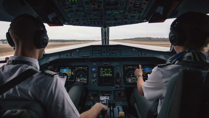 Pilot chciał pomóc kobiecie. Wpadł w pułapkę i został porwany
