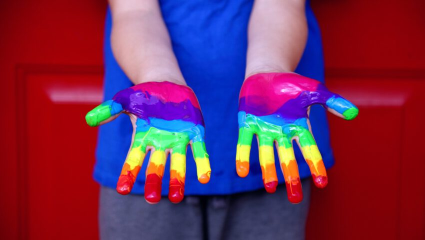 Aresztowano znanego działacza LGBT. Jest oskarżony o pedofilię