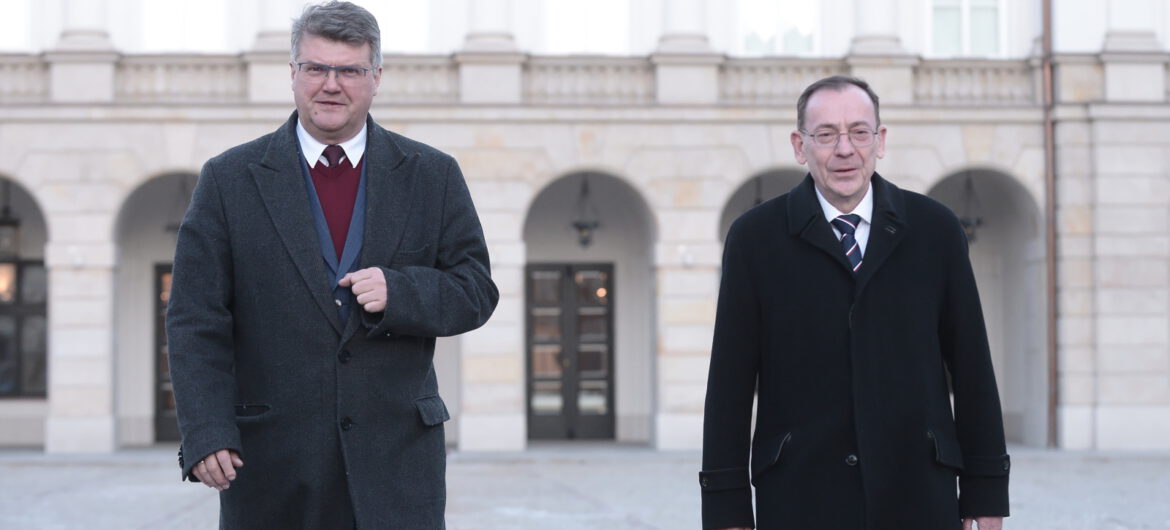 wPolityce.pl: Policja weszła do Pałacu Prezydenckiego! Funkcjonariusze zatrzymali tam Macieja Wąsika i Mariusza Kamińskiego