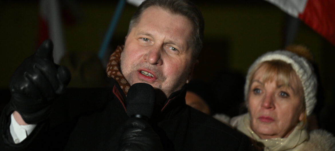 Przemysław Czarnek zwrócił się do Elona Muska. Chodzi o Kamińskiego i Wąsika