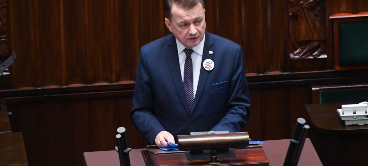 PiS będzie blokował sejmową mównicę? “Jesteśmy poważnymi ludźmi”