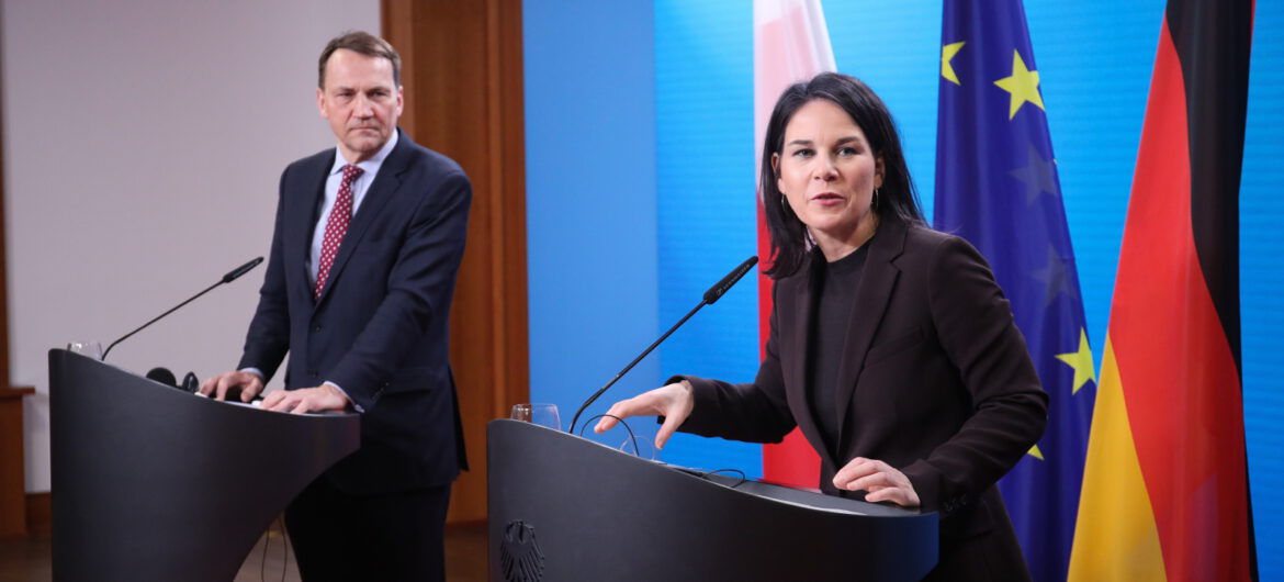 Wraz z rządem Tuska europejski układ się dopina. Waży się los Węgier