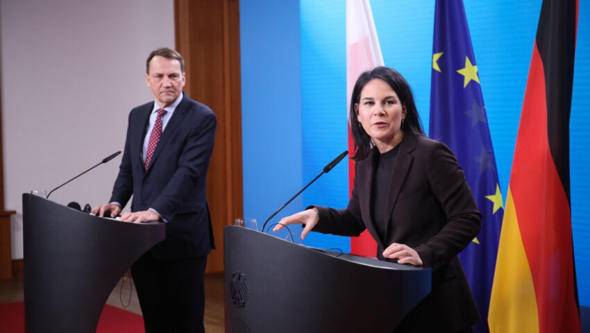 Wraz z rządem Tuska europejski układ się dopina. Waży się los Węgier