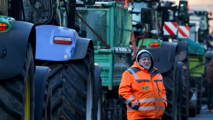 Chaos w Niemczech. Rolnicy wyszli na ulicę, kolejne branże wkrótce dołączą do protestów