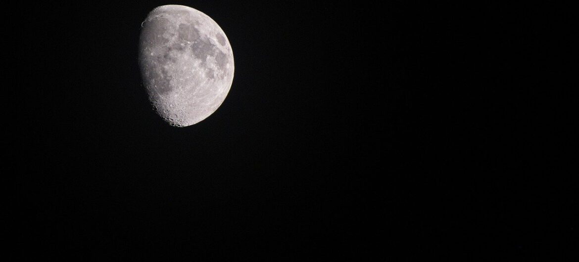 Na Księżyc leci pierwszy prywatny lądownik. Na jego pokładzie są ludzkie prochy