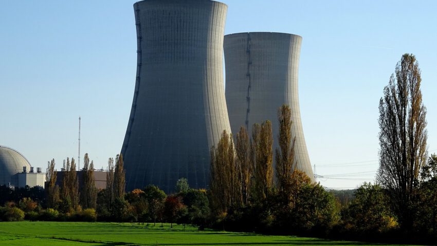 Francja nie chce wiatraków. Stawia na atom