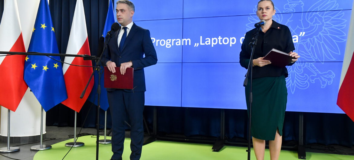 Uczniowie stracą darmowe laptopy. Ministerstwo zawiesiło program