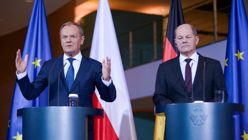 Tusk w Niemczech na temat reparacji: “W sensie prawnym kwestia zamknięta wiele lat temu”