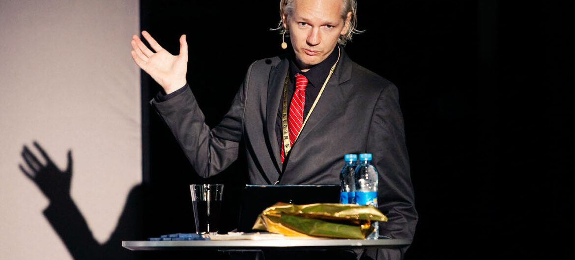 Julian Assange walczy z ekstradycją do USA