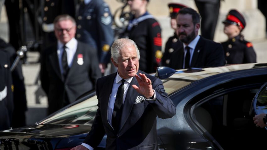 Karol III po raz pierwszy skomentował swoją chorobę. Zdradził co pomaga mu w walce z rakiem