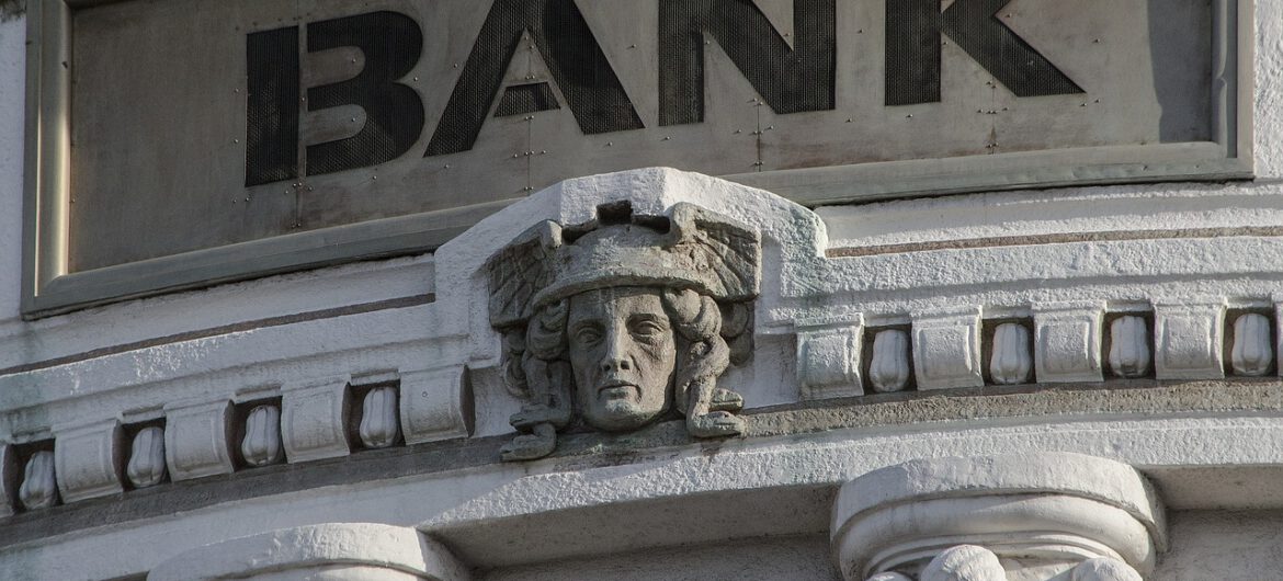 Skończył odsiadywać wyrok za napad na bank. Od razu napadł na kolejny