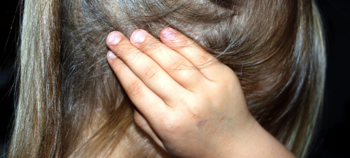 Ile kosztuje cierpienie dziecka wykorzystanego seksualnie? Naukowcy obliczyli koszty